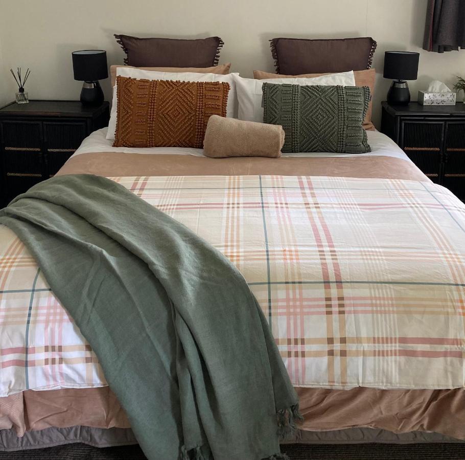 Glenie Cottage Bnb Guesthouse Тимару Экстерьер фото